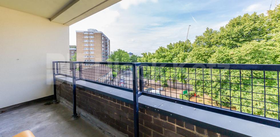 			LARGE 2 / 3 BED IN CAMDEN, 3 Bedroom, 1 bath, 1 reception Flat			 Malden Crescent, Kentish Town / Camden